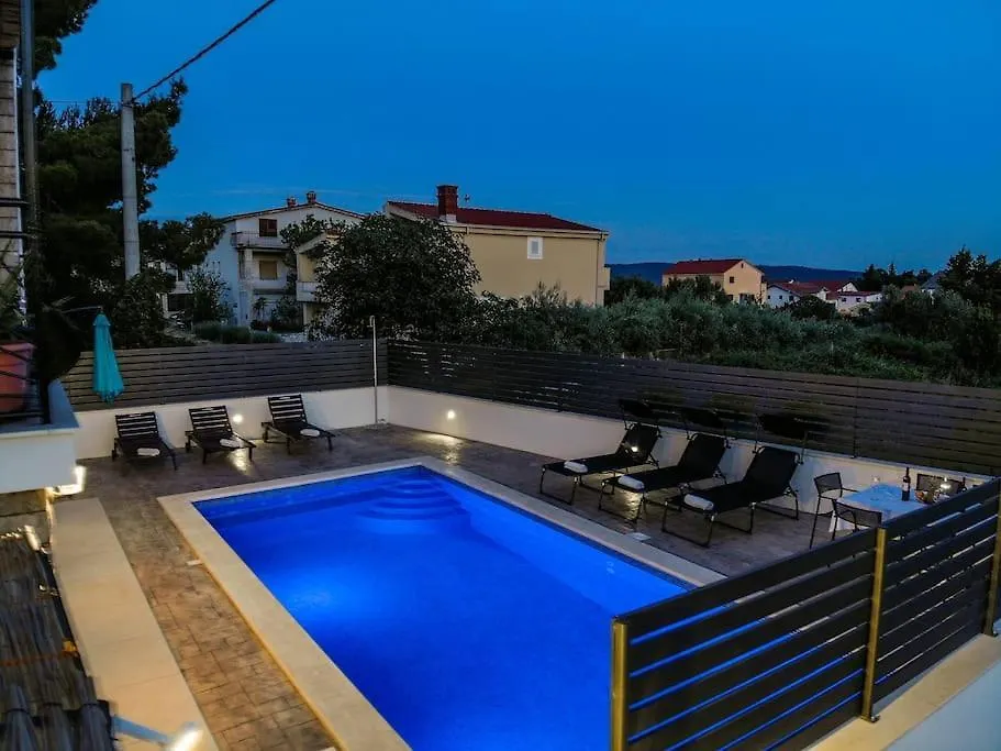Apartment Apartmani Jukic 3 Kastela