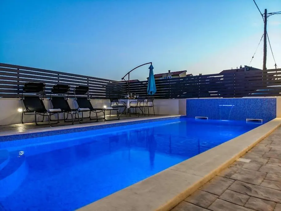 Apartmani Jukic 3 Kastela Apartment
