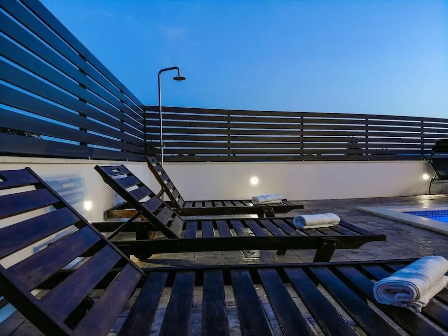 Apartment Apartmani Jukic 3 Kastela